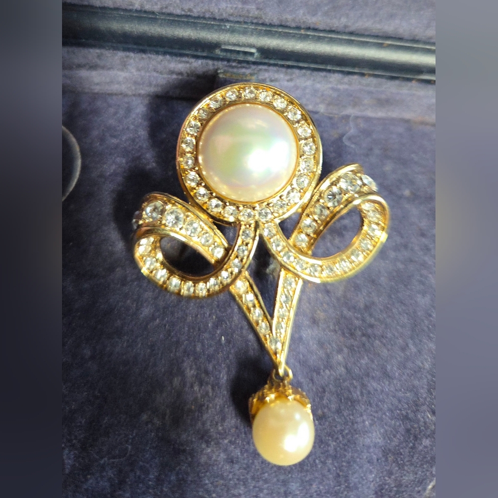 Attwood & Sawyer Brooch